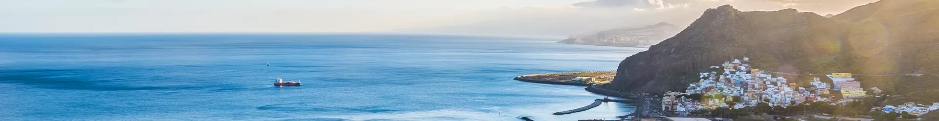 vue sur la mer et les falaises aux Canaries