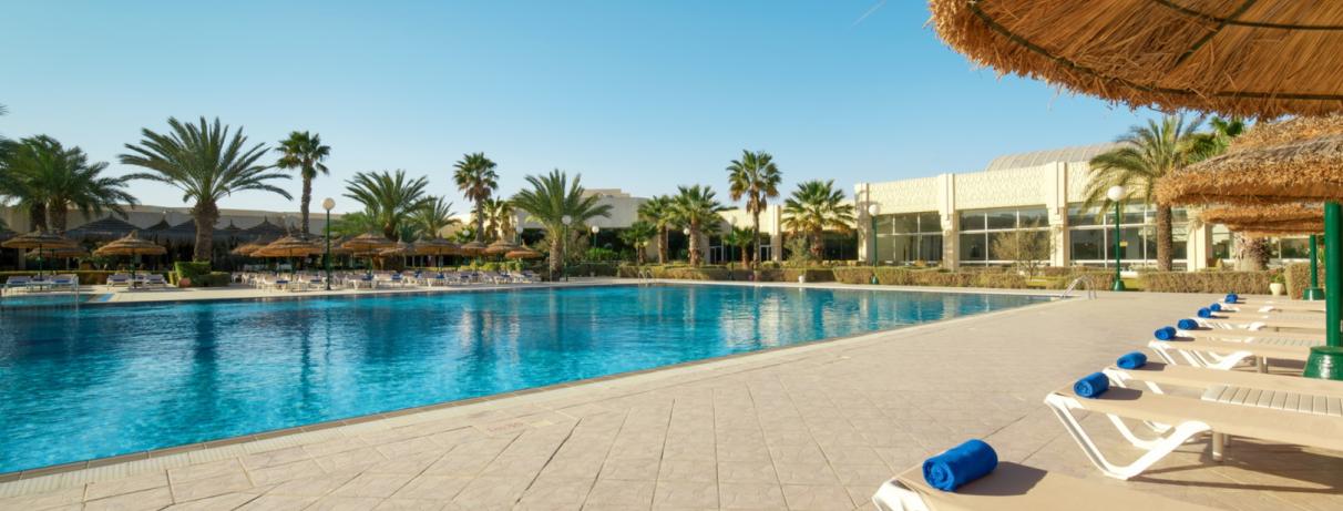 piscine et transat
