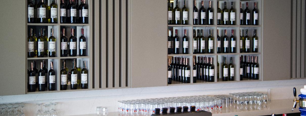bar