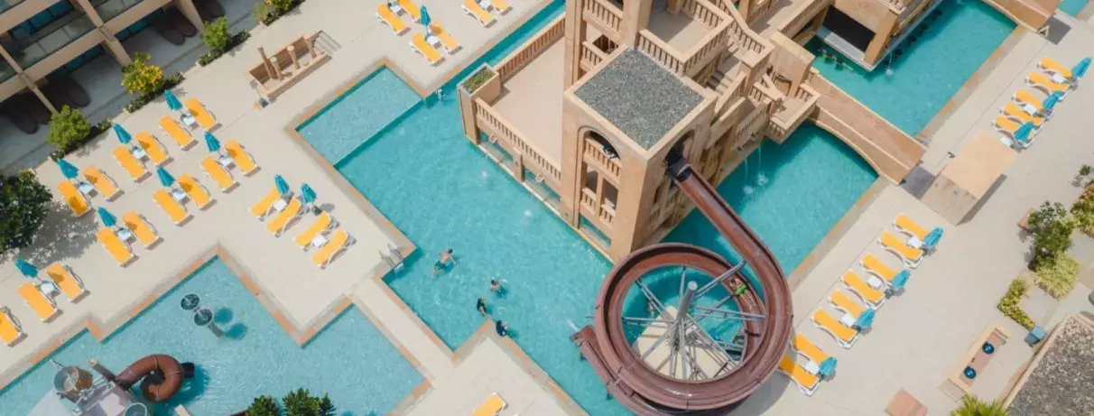 vue d'ensemble piscine