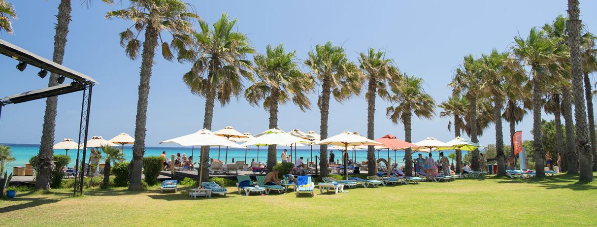 plage et parasols