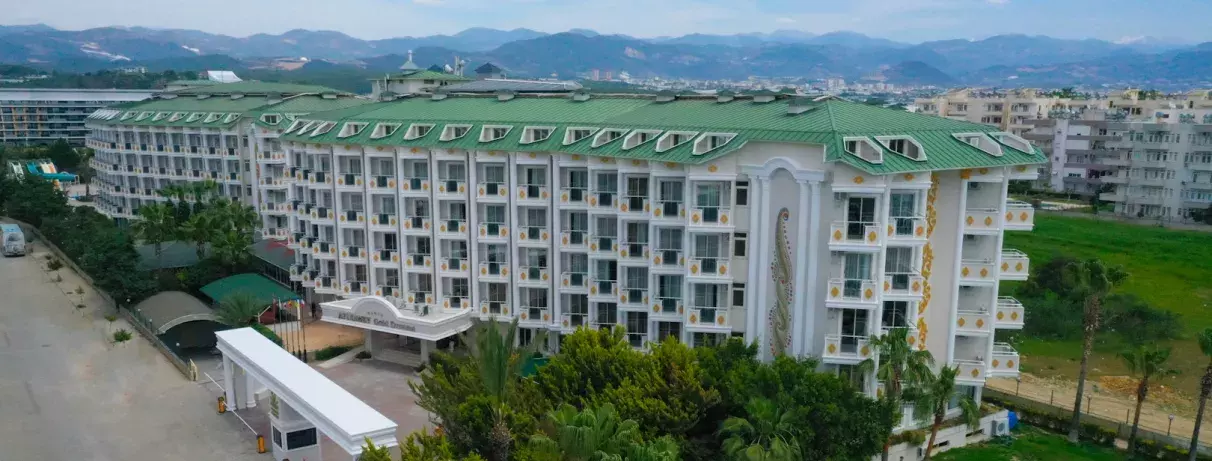 vue aérienne de l'hôtel en face