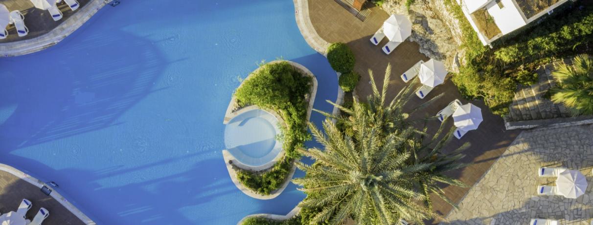 piscine vue de haut 