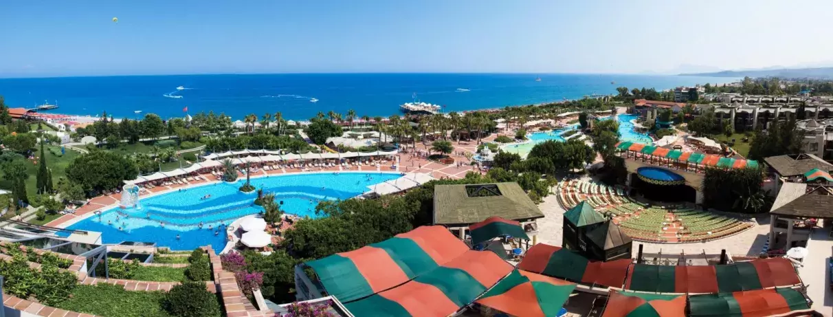 vue d'ensemble piscine 