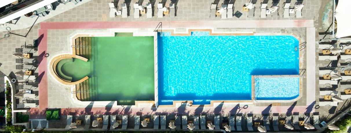 piscine vue de haut 