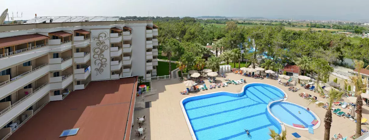 vue d'ensemble piscine 