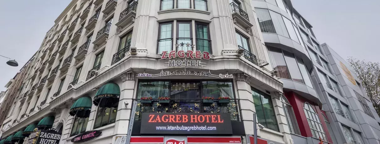 vue de la façade de l'hôtel