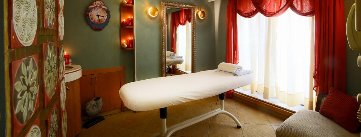 espace de détente avec table de massage