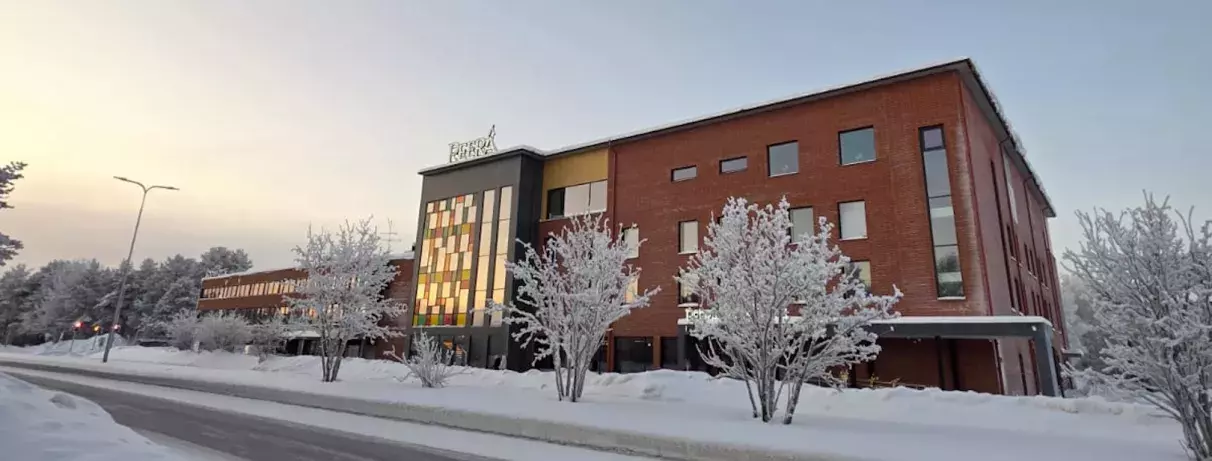 façade hôtel sodankyla laponie