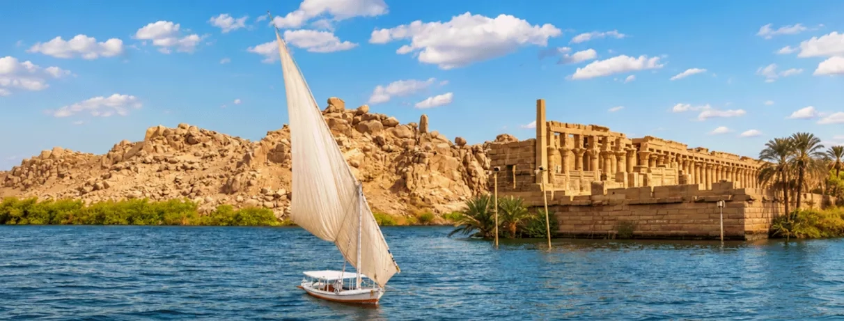 Visitez le temple de Philae lors de votre croisière Fééries du Nil en Égypte.