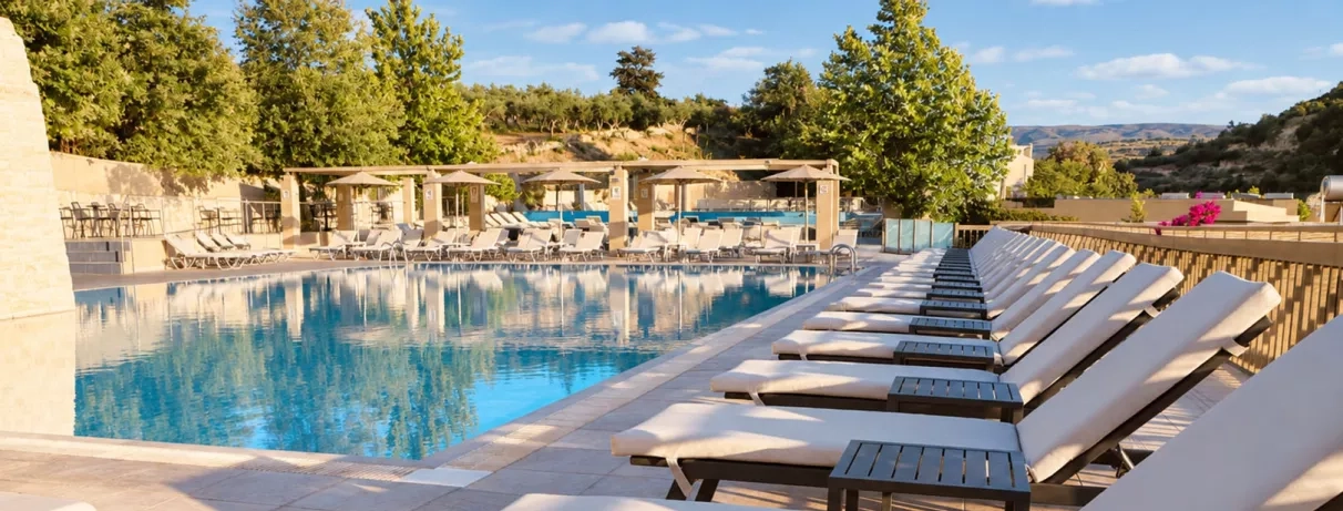 piscine extérieur de l'hôtel