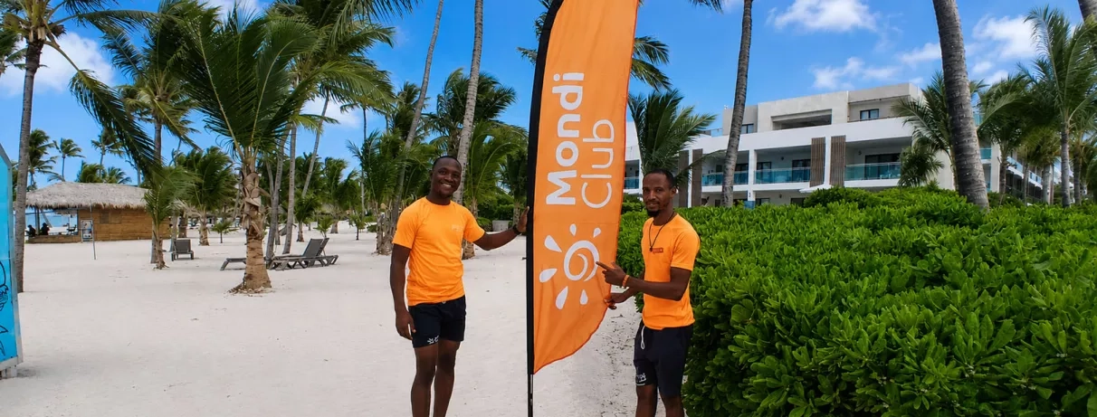 2 animateurs Mondi Club