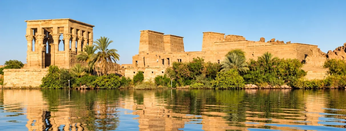 Visitez le temple de Philae lors de votre croisière Fééries du Nil en Égypte.