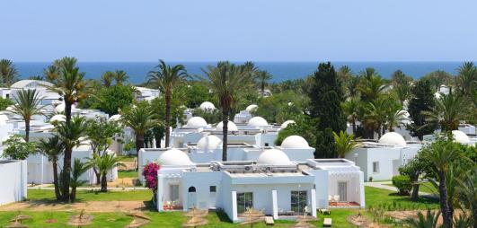 petits bungalows blancs