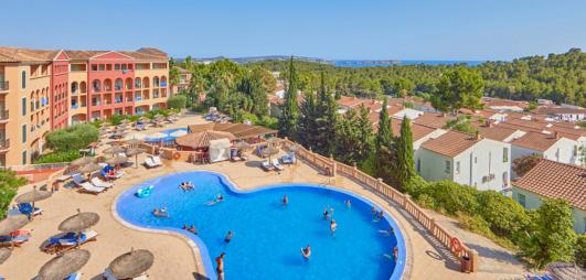 vue sur la piscine 