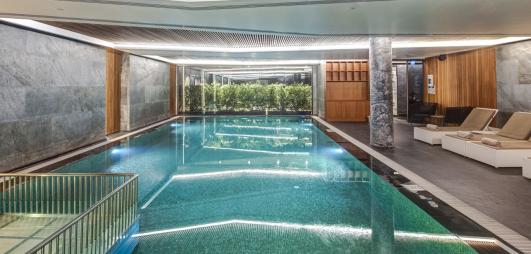 piscine intérieure
