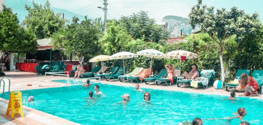 piscine extérieure 