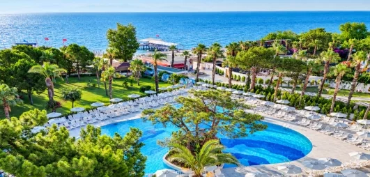 vue de l'hôtel avec le bord de mer