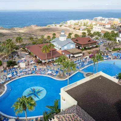 vue aérienne piscine