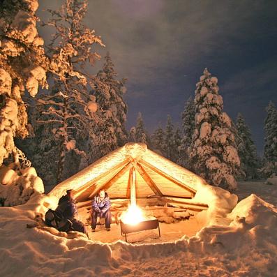 feu de camp sous tente