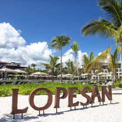 lettres lopesan sur plage