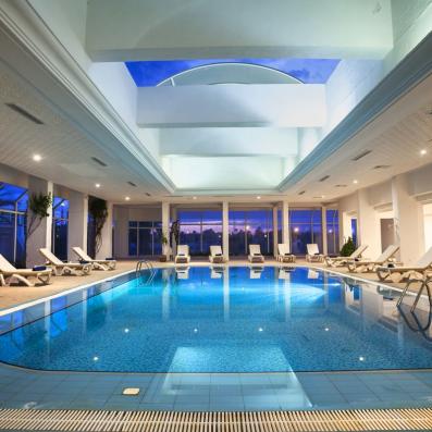piscine intérieure 