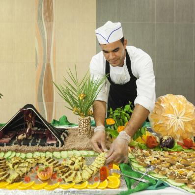 cuisiner devant buffet