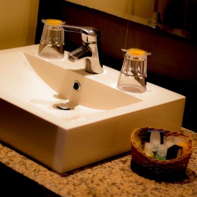 lavabo dans salle de bains