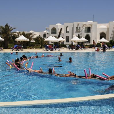 groupe dans piscine