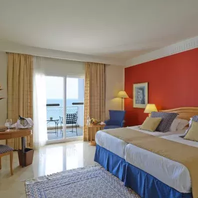 chambre avec 2 lits collés