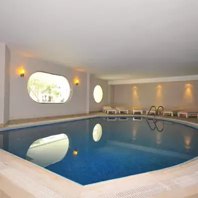 piscine intérieure