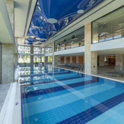piscine intérieure