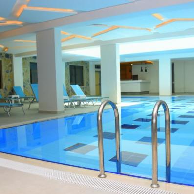 piscine intérieure 