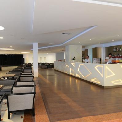 bar