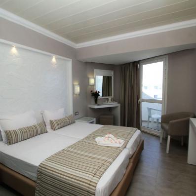 chambre avec 2 lits collés