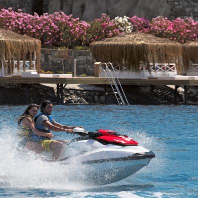 jet-ski