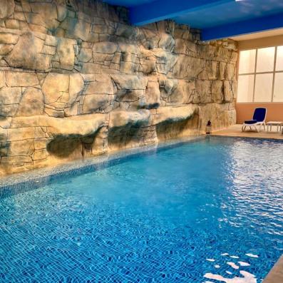 piscine intérieure 