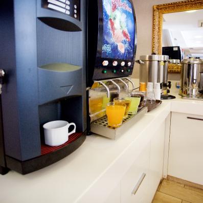 café