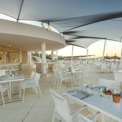 restaurant sur une terrasse 