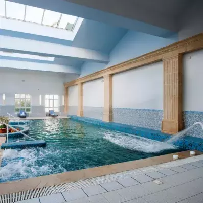 piscine intérieure