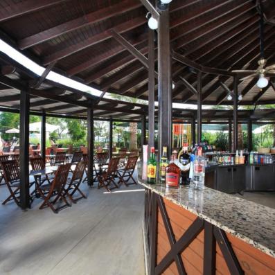 bar