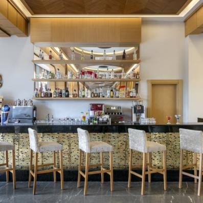 bar