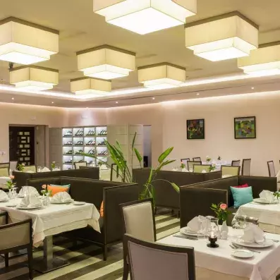 restaurant déco blanche