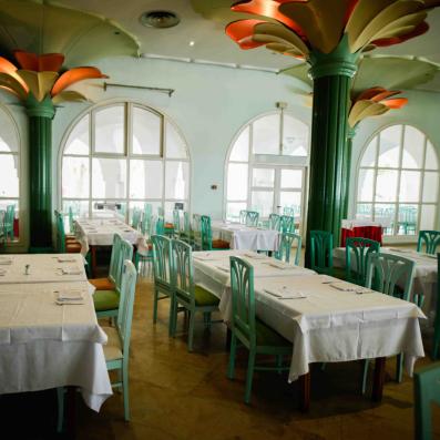 restaurant