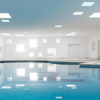 piscine intérieure 