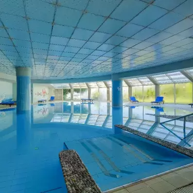 piscine intérieure