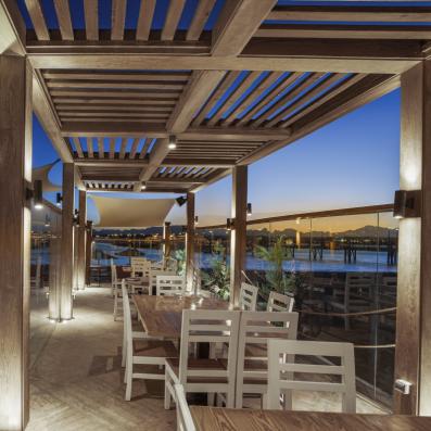 restaurant terrasse de nuit
