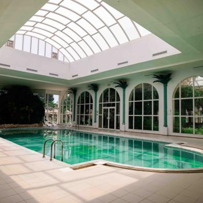 piscine intérieure