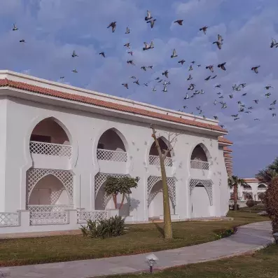 façade côté hôtel