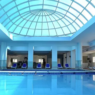 piscine intérieure